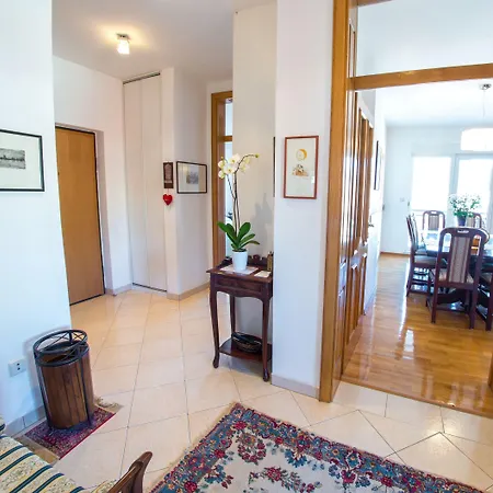 Italy - Promenade Mostar