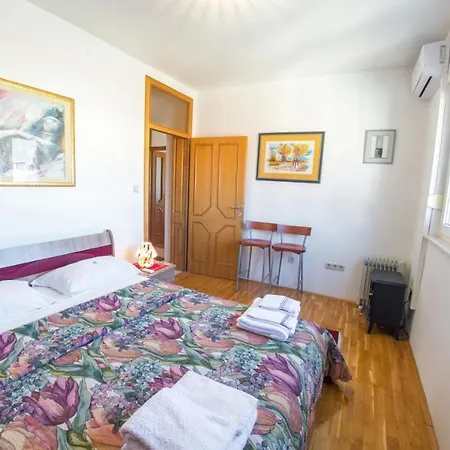 Italy - Promenade Apartment Mostar