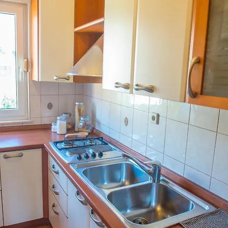 Italy - Promenade * Mostar